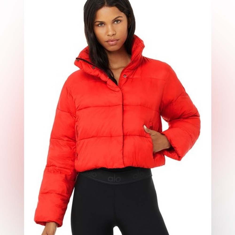 UPDATED Alo Yoga Gold Rush Puffer Jacket ❤️